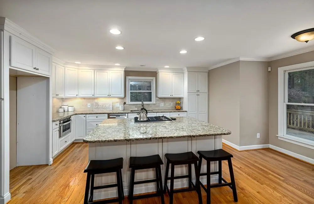 Kitchen With Vaulted Ceiling Ideas